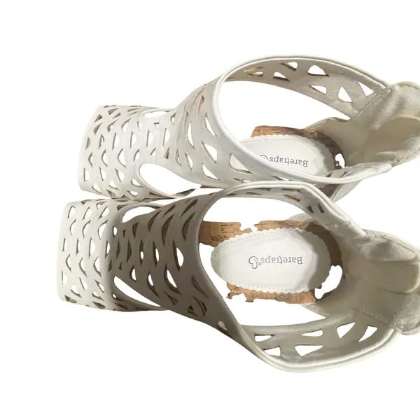 Baretraps Miriam White Laser Cut Wedge Sandals Womens 11M‎ BTS19-10715-010-111 - Image 5