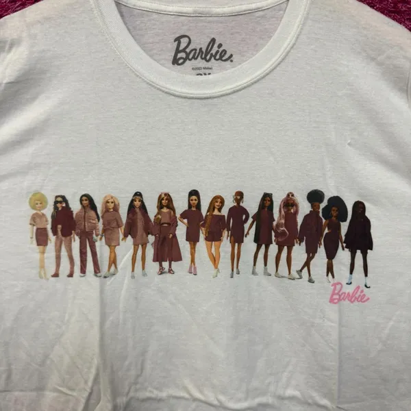 Barbies from around the world T-shirt size 2xl - Image 2