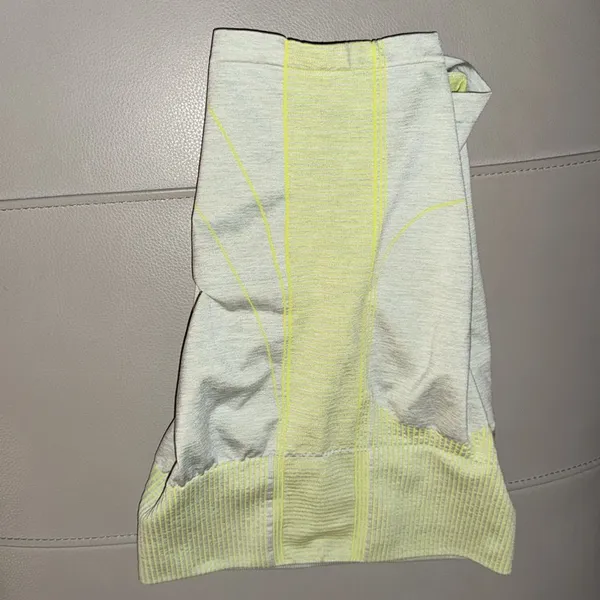 Gymshark Hyper Amplify Seamless High Waist‎ Workout Shorts Medium - Image 5
