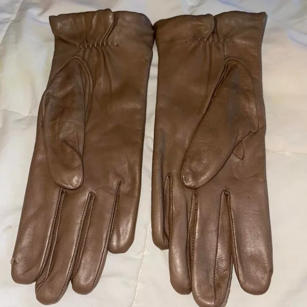 Pair of Vintage Tan/Brown Leather - Size 7.5 - Image 2