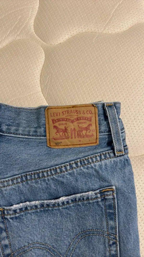 Levi’s 501 Shorts - Image 4