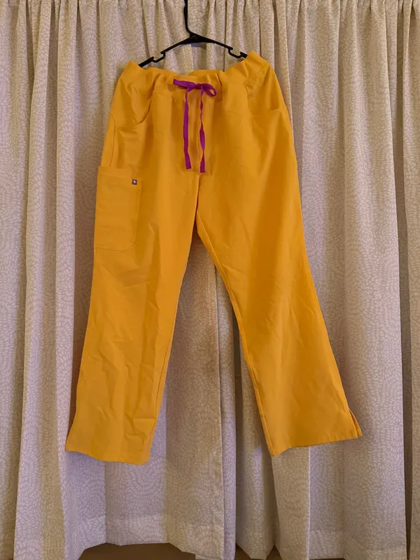 FIGS Scrubs Set - Image 3