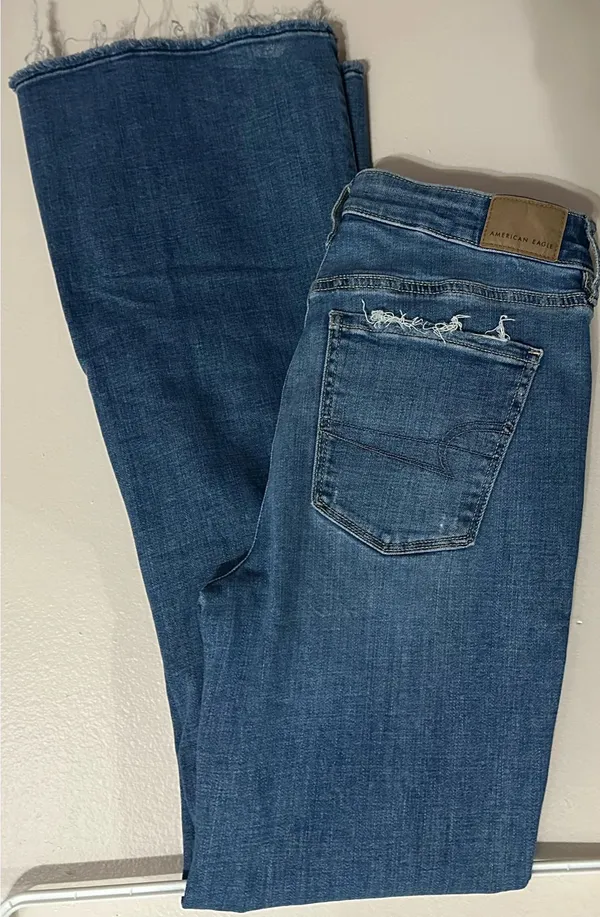 American Eagle Jeans - Image 4