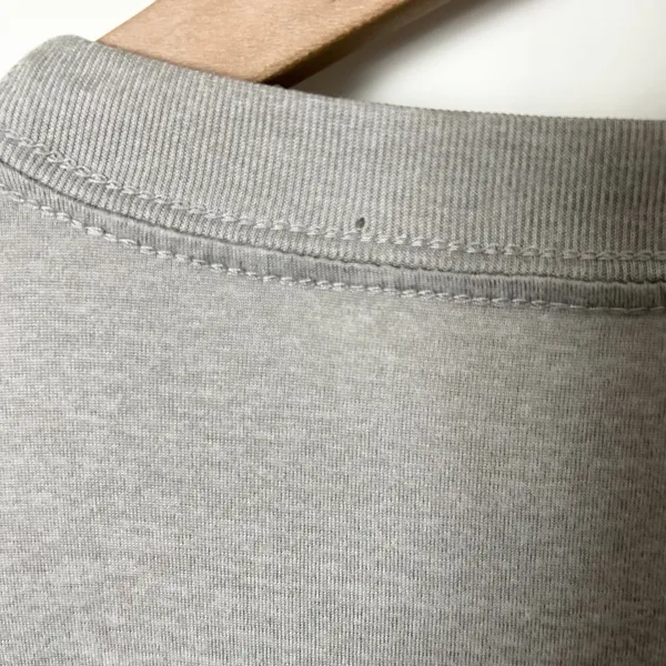 Vuori Women's Daydream Crew Performance Top in Pale Gray Heather Size Small - Image 3