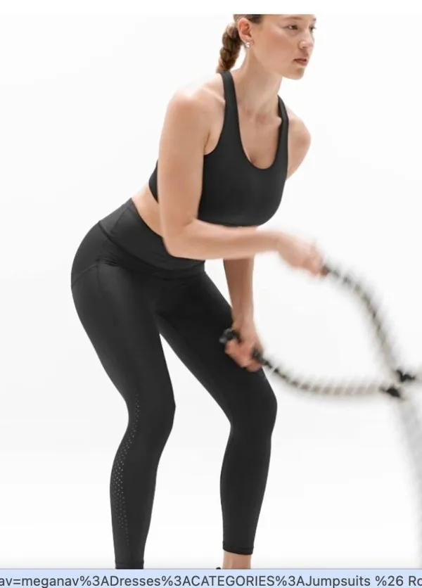 Athleta M Train Free Longline Sports Bra Black Medium D-DD - Image 6