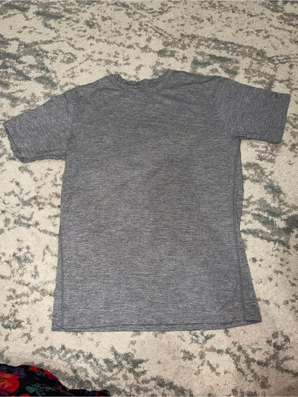 Fabletics Gray Performance Athletic Tee Medium Thick Workout Top - Image 2
