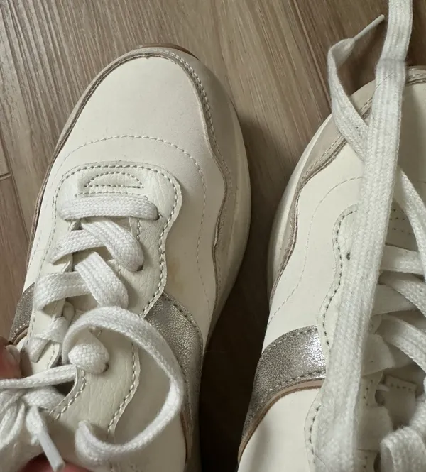 Sneakers White Size 7.5 - Image 3