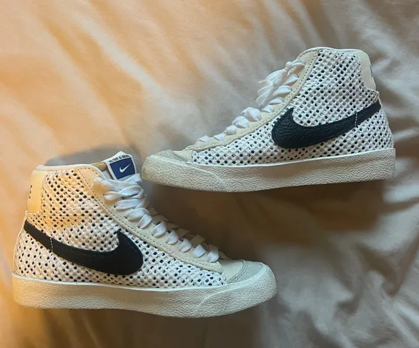 Nike Blazers - Image 5