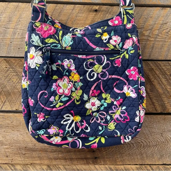 Vera Bradley “Floral Ribbons” Crossbody Hipster Bag Purse Quilted Retired - Image 4