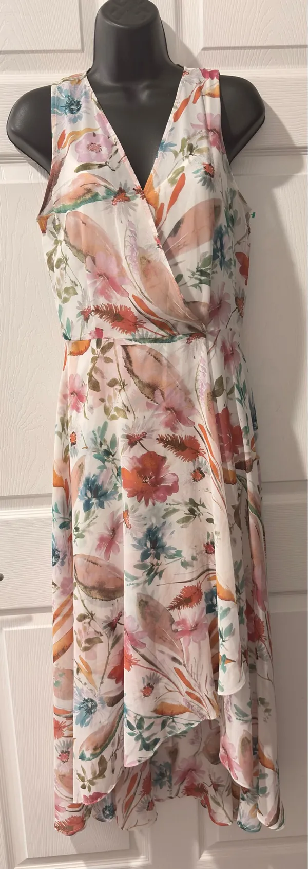 Calvin Klein Floral Chiffon Maxi Dress Size 6 – Surplice V-Neck, Lined, Summer - Image 3