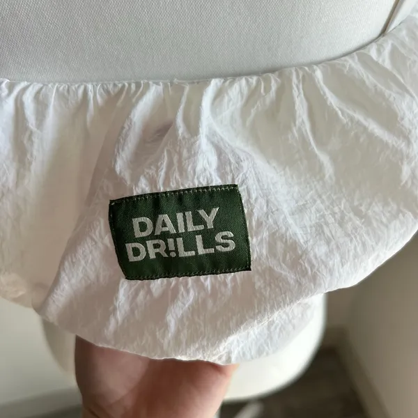 Daily Drills White Bubble Bra Gathered Preppy Activewear Size Medium - Image 6