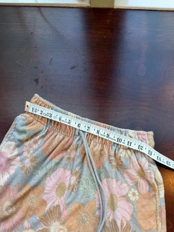 WILD FABLE Floral Terry Cloth Pull On Shorts Drawstring Size Medium (small) - Image 4