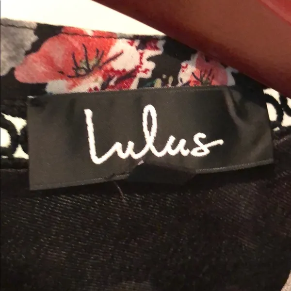 NWT Lulus Black Dress with Gray, pink & green florals 2 tier bell sleeves size S - Image 3