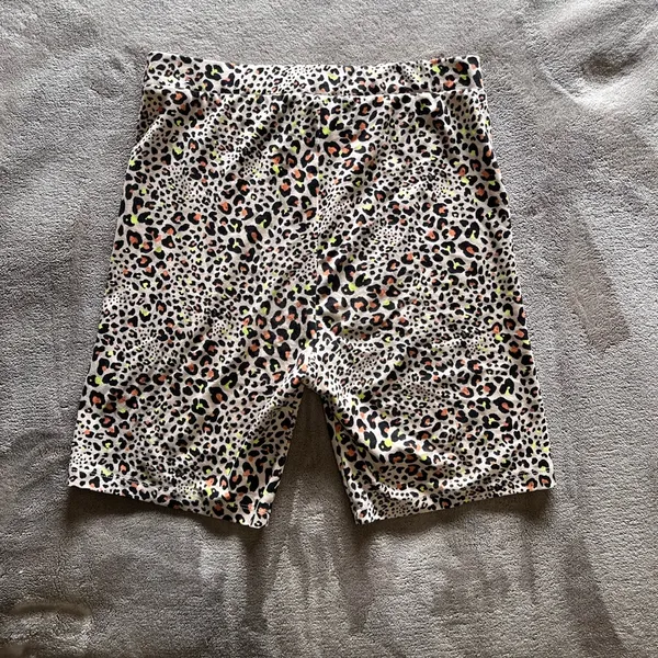 AMERICAN EAGLE Cheetah Print Soft Biker Shorts Women’s Sz M EUC - Image 3