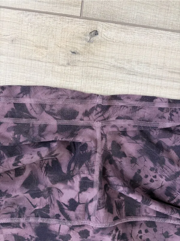 Lululemon Align High Rise 21in Cropped Leggings Mini Dusk Floral Antique Black 8 - Image 5
