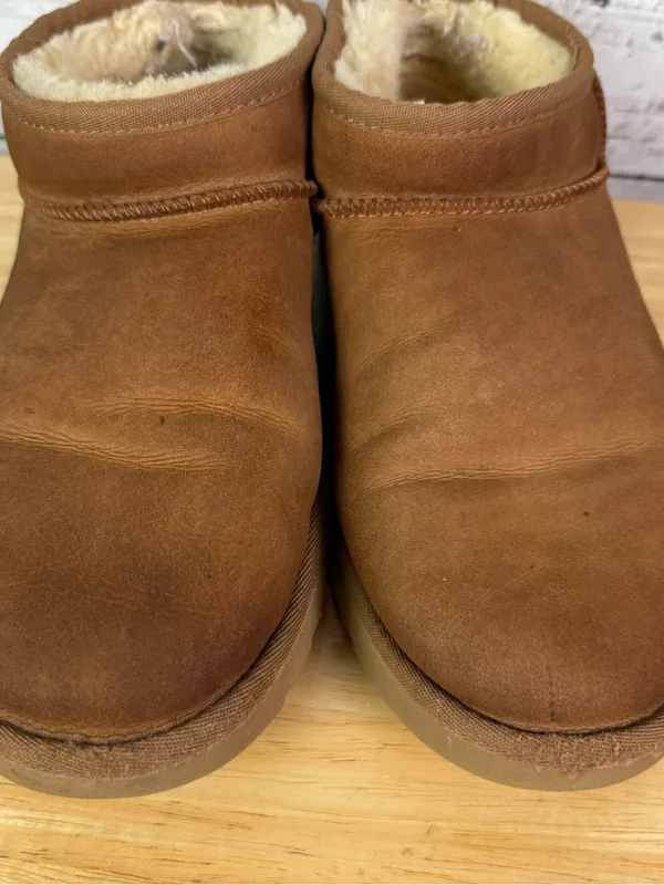 Ugg Classic Ultra Mini Size 10 - Image 2