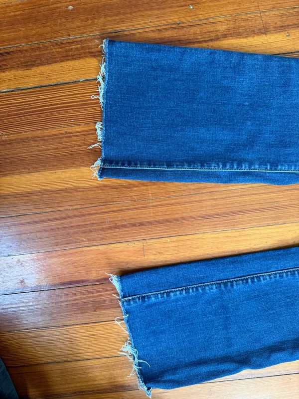 American Eagle Jeans - Image 3