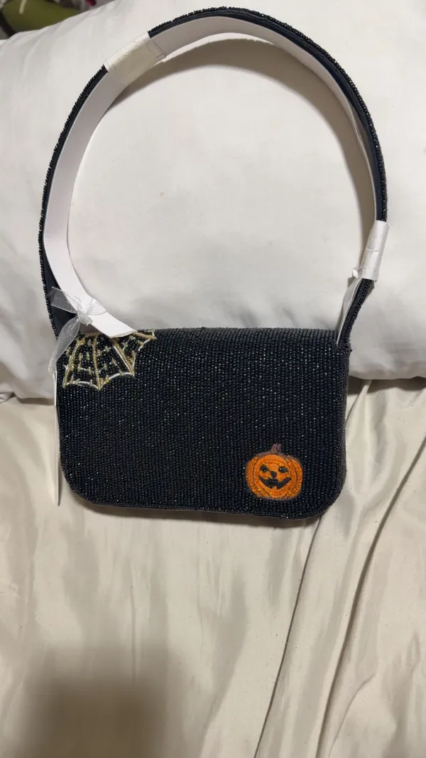 Beaded handmade Halloween purse - Image 6