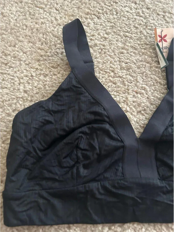 CD12 Woman bra breastfeeding black large sport comfy new - Image 2