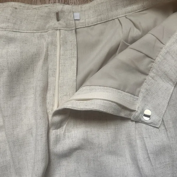 Peppermayo Women's Linen Blend Pleated Shorts Size 10‎ - Image 3