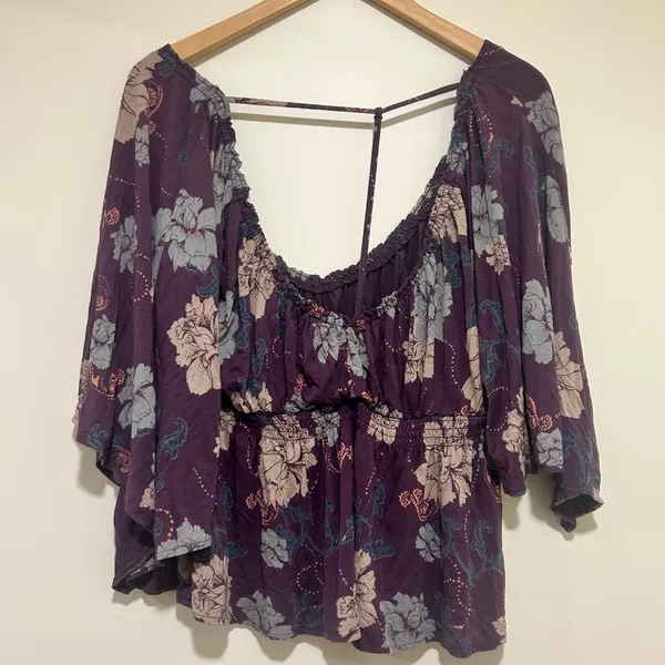Free People Glenside Floral Peasant Open Back Blouse in Purple Size Medium - Image 6