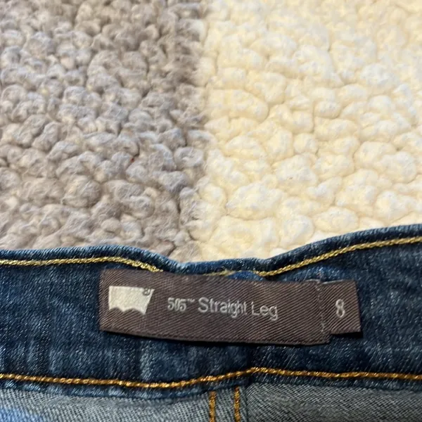 Levi’s Women’s 505 Straight Leg Jeans Dark Rinse Size 8 - Image 5