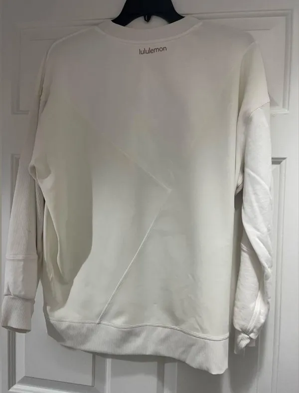 Lululemon crewneck - Image 5