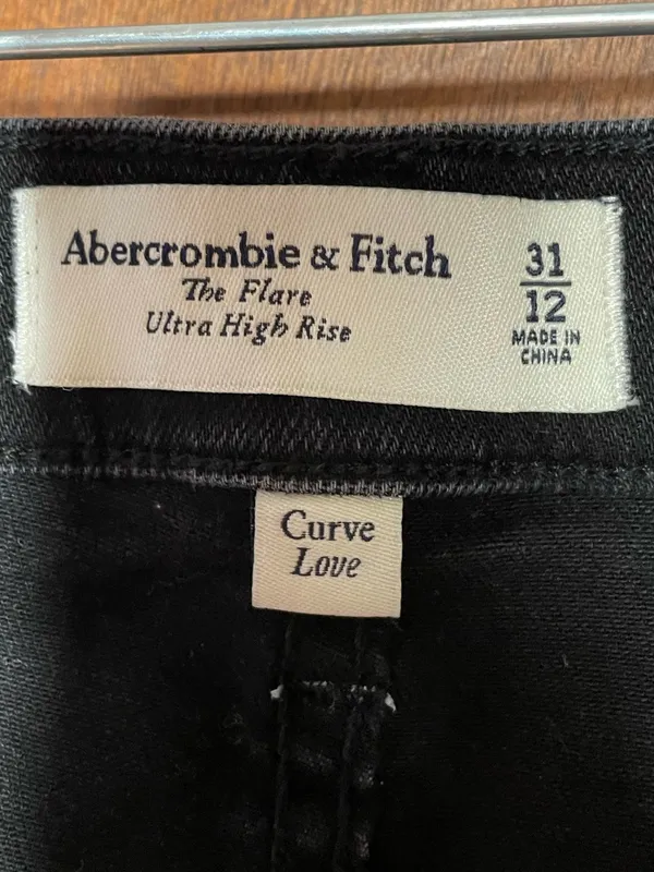 Abercrombie Curve Love Flare Jeans Ultra High Rise Black Wash Grunge Size 31 12 - Image 5