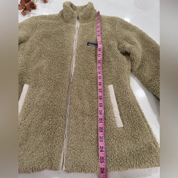 Patagonia Women's Cozy Cream Teddy Jacket - Image 10