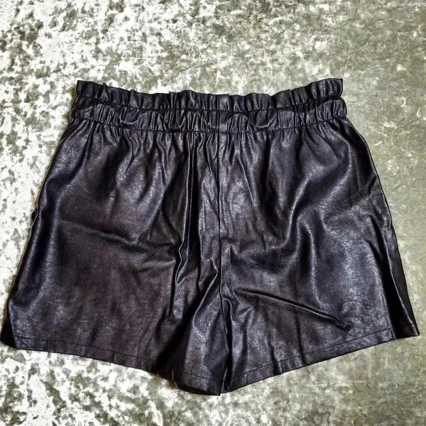 Faux‎ Leather High Waist Shorts Black Size L - Image 11