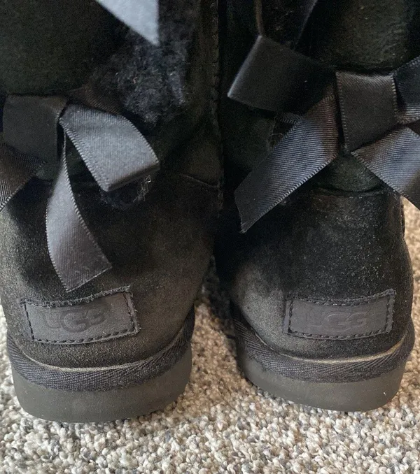 UGG Black Bailey Bow Booties Size 8 - Image 8