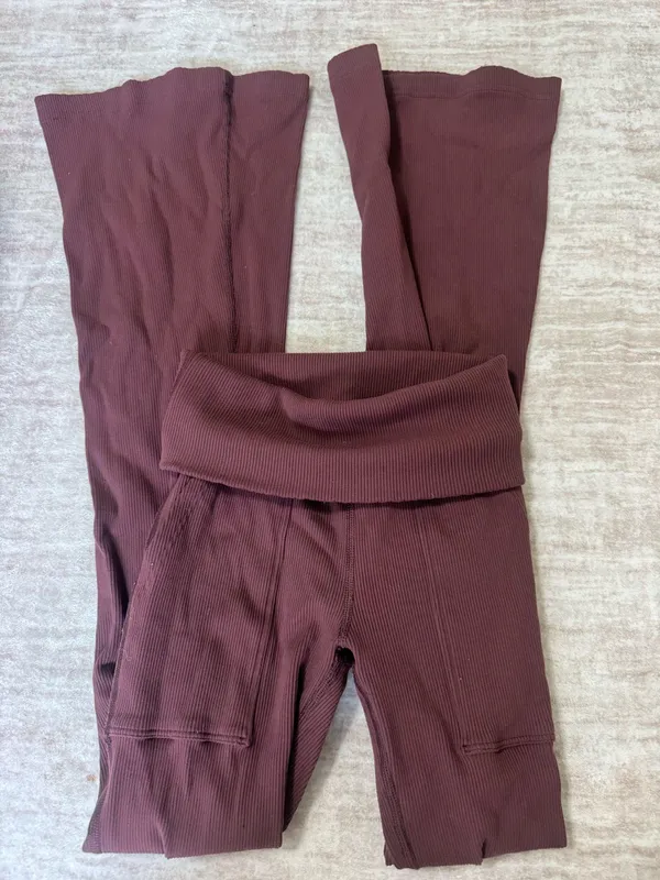 OFFLINE By Aerie Ribbed Pocket Foldover Flare Legging size xs - Image 3