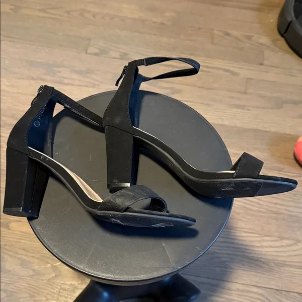 NWOT TOP Moda Black Hannah Sandals, size 8.5 - Image 5