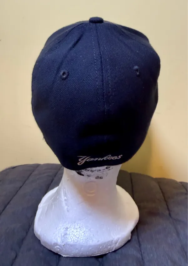 New Era New York Yankees 39THIRTY Navy Blue Stretch Fit Baseball Cap - Image 3
