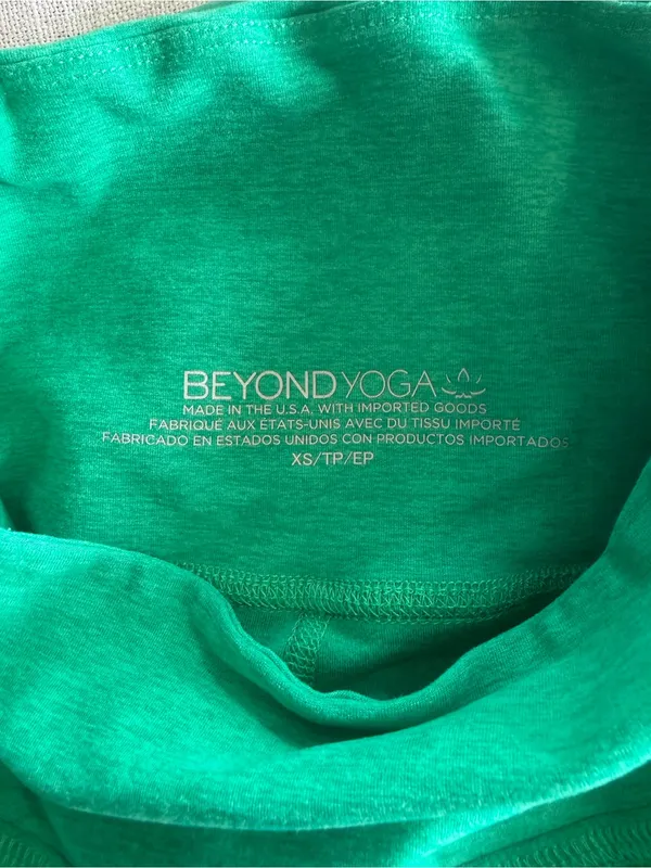 Beyond Yoga Spacedye High Waisted Yoga Capris Green Grass Heather Size XS - Image 7