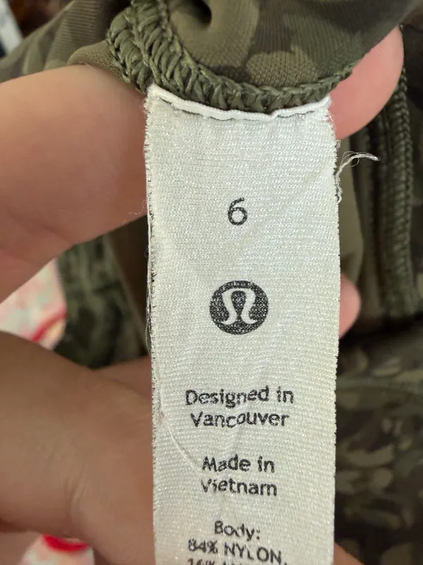 Lululemon leggings camo crop adjustable - Image 4