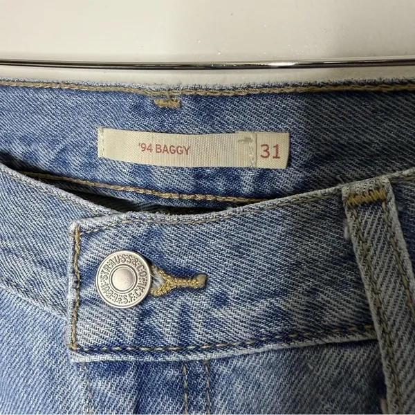 Levi’s ‘94 Baggy Women’s Distressed Denim Jeans Size 31 / 12 - Image 5