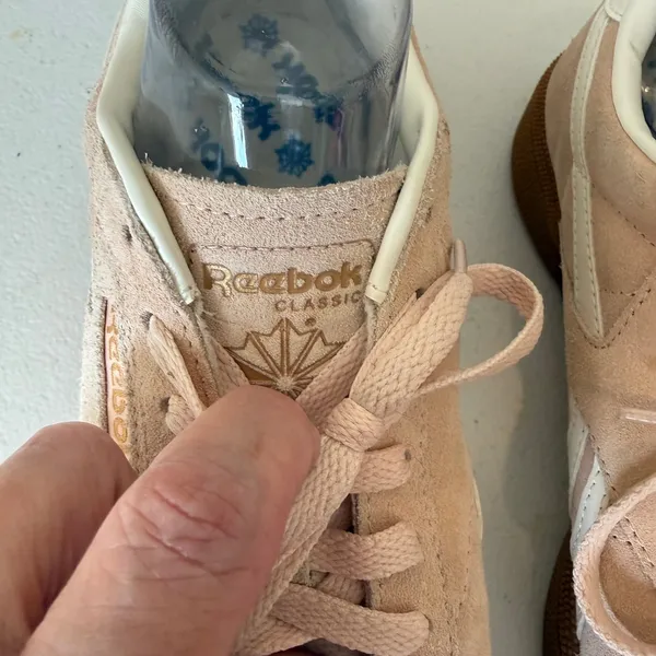 Reebok Club C 85 Pink Suede Gum Sole Sneakers Womens 8.5 Low Top‎ lace up - Image 6