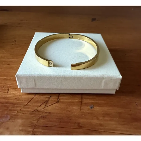 Gold Tone Hinged Bangle Bracelet Minimalist Stackable Classic Modern Jewelry - Image 11