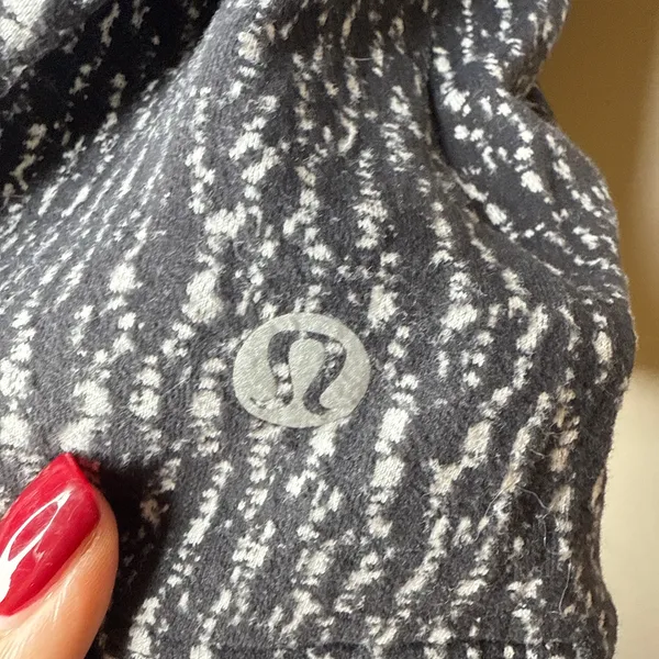 Lululemon Size 6 Runderful Long‎ Sleeve Knotted Jacquard Black White Running Gym - Image 7