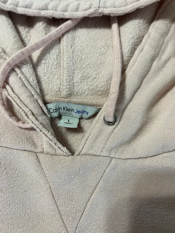 Calvin Klein Cropped Sweatshirt - Image 3