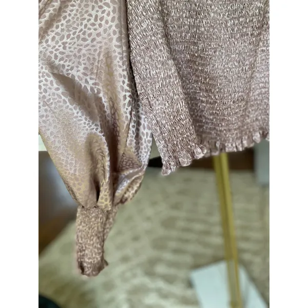 She‎ & Sky Smocked Crop Top Puff Sleeve Cheetah Print Metallic Date Night Summer - Image 5