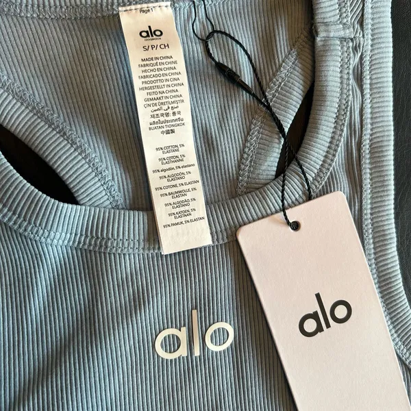 Alo Yoga Ribbed Crop Tank Top Women’s Light Blue Athletic Workout Fitted Racerba - Image 3