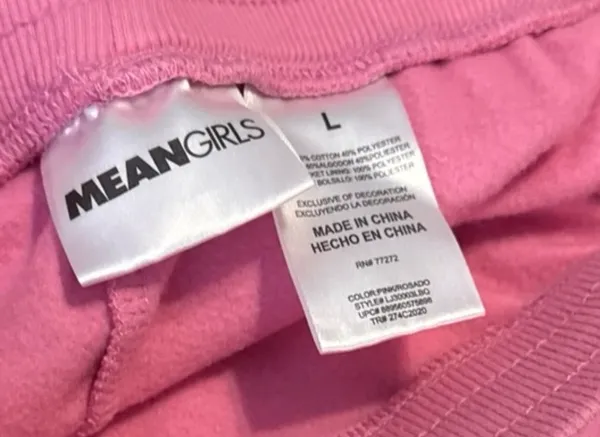Mean girls set  - Image 5