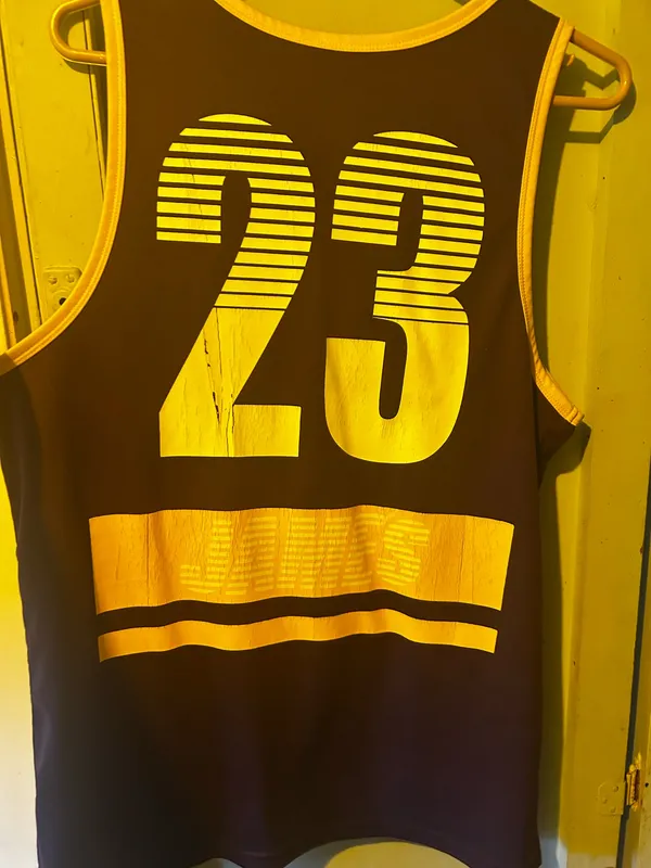 Los Ángeles laker jersey Black Size L - Image 3
