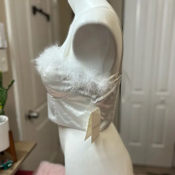 Meraki White Satin Feather Trim Crop Top Size S Bustier Corset Style Adjustable - Image 4