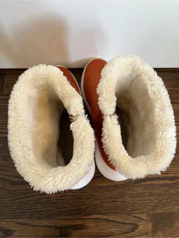 UIN Women's Orange Suede Faux-Fur Winter Zip Boots size 7.5 - Image 5