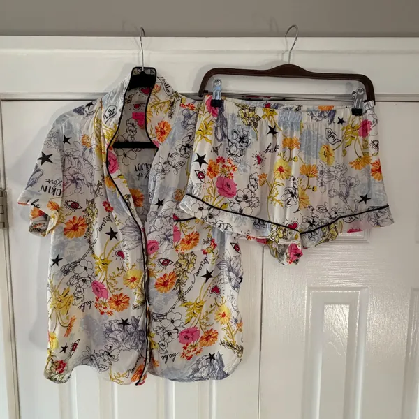 Betsey Johnson Pajama Set Small Floral Star Heart Print Rayon‎ 2pc PJ Size S - Image 2