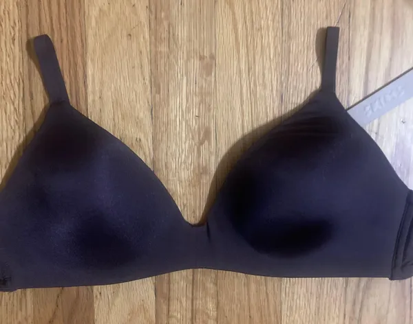 SKIMS Wireless Bra 34C - Image 2