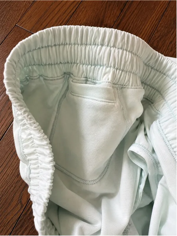 Women's Lululemon Athletic Shorts Size 4 Light Green - Image 7